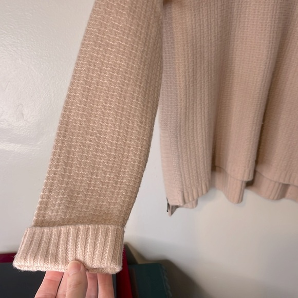 Cynthia Rowley Blush Pink 100% Cashmere Waffle Knit Henley Style Sweater Sz S - Picture 4 of 9